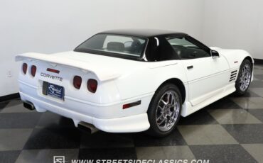 Chevrolet-Corvette-1993-Arctic-White-Black-9