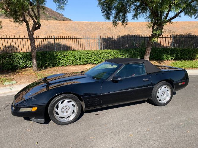 Chevrolet-Corvette-1993-Black-12