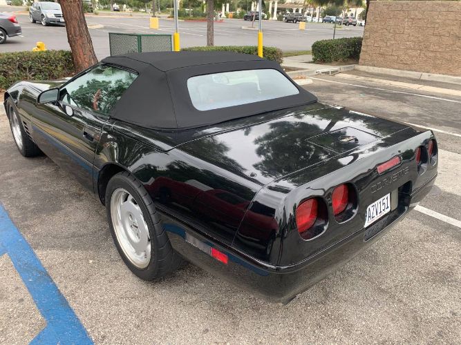Chevrolet-Corvette-1993-Black-2
