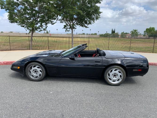 Chevrolet-Corvette-1993-Black-9