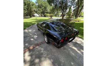 Chevrolet-Corvette-1993-Black-Black-4