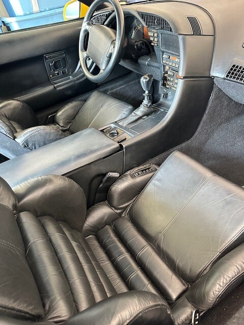 Chevrolet-Corvette-1993-Hatchback-4