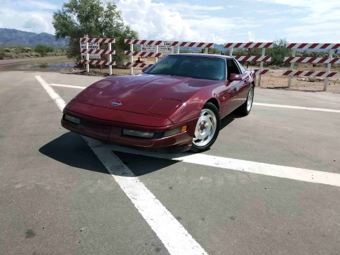 Chevrolet-Corvette-1993-Maroon-Leather-12
