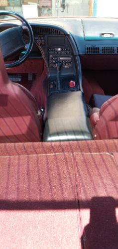 Chevrolet-Corvette-1993-Maroon-Leather-3