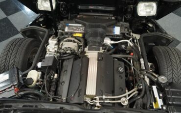 Chevrolet-Corvette-1993-Polo-Green-II-Metall-Black-1