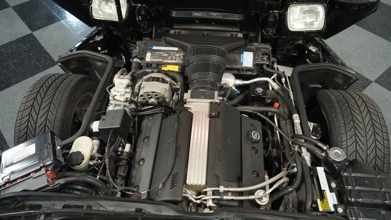 Chevrolet-Corvette-1993-Polo-Green-II-Metall-Black-1