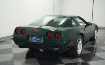 Chevrolet-Corvette-1993-Polo-Green-II-Metall-Black-11