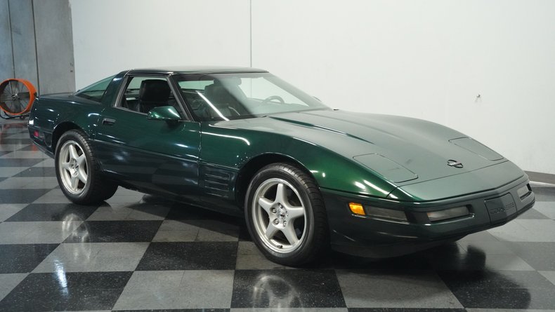 Chevrolet-Corvette-1993-Polo-Green-II-Metall-Black-15