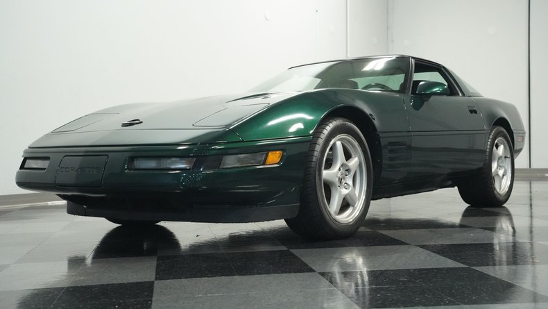 Chevrolet-Corvette-1993-Polo-Green-II-Metall-Black-21