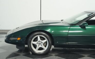Chevrolet-Corvette-1993-Polo-Green-II-Metall-Black-23