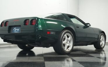 Chevrolet-Corvette-1993-Polo-Green-II-Metall-Black-26