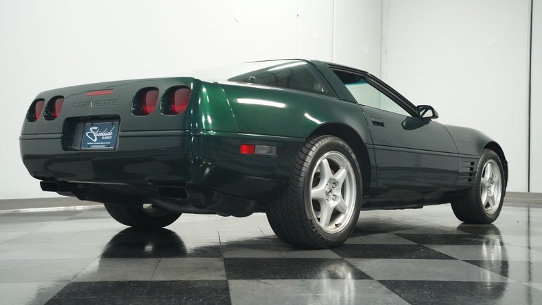 Chevrolet-Corvette-1993-Polo-Green-II-Metall-Black-26