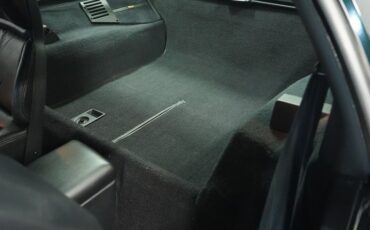 Chevrolet-Corvette-1993-Polo-Green-II-Metall-Black-28