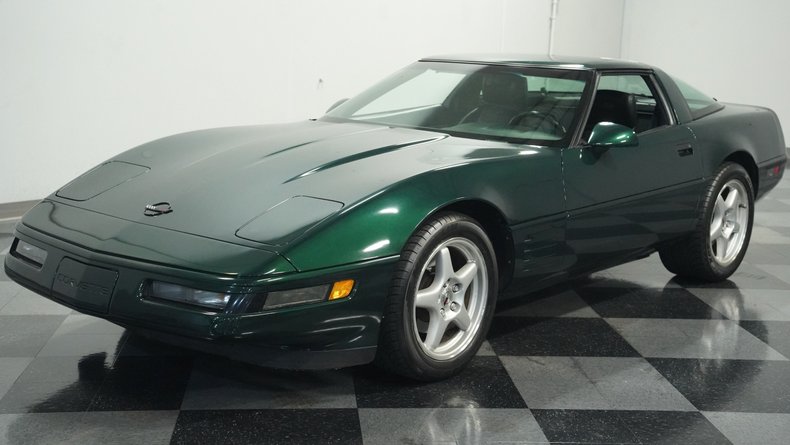 Chevrolet-Corvette-1993-Polo-Green-II-Metall-Black-3