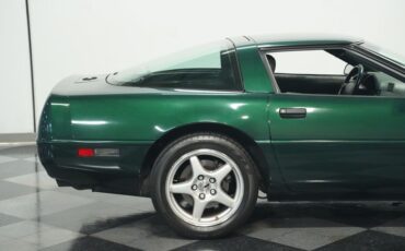 Chevrolet-Corvette-1993-Polo-Green-II-Metall-Black-30