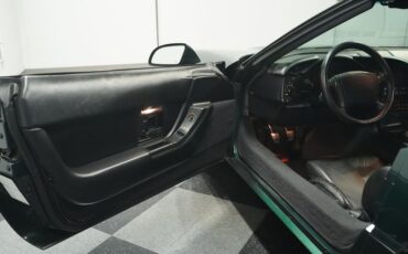 Chevrolet-Corvette-1993-Polo-Green-II-Metall-Black-35