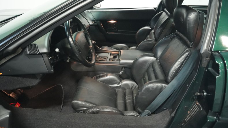 Chevrolet-Corvette-1993-Polo-Green-II-Metall-Black-37