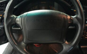 Chevrolet-Corvette-1993-Polo-Green-II-Metall-Black-38