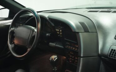 Chevrolet-Corvette-1993-Polo-Green-II-Metall-Black-43