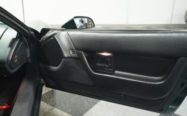 Chevrolet-Corvette-1993-Polo-Green-II-Metall-Black-45