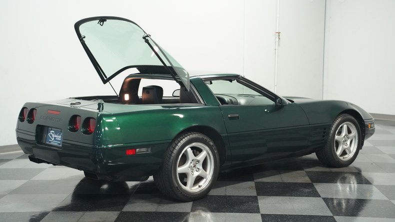 Chevrolet-Corvette-1993-Polo-Green-II-Metall-Black-47