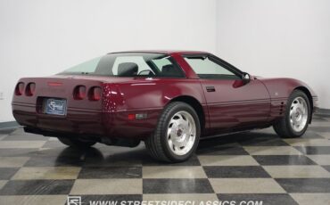 Chevrolet-Corvette-1993-Ruby-Red-Metallic-Ruby-Red-20