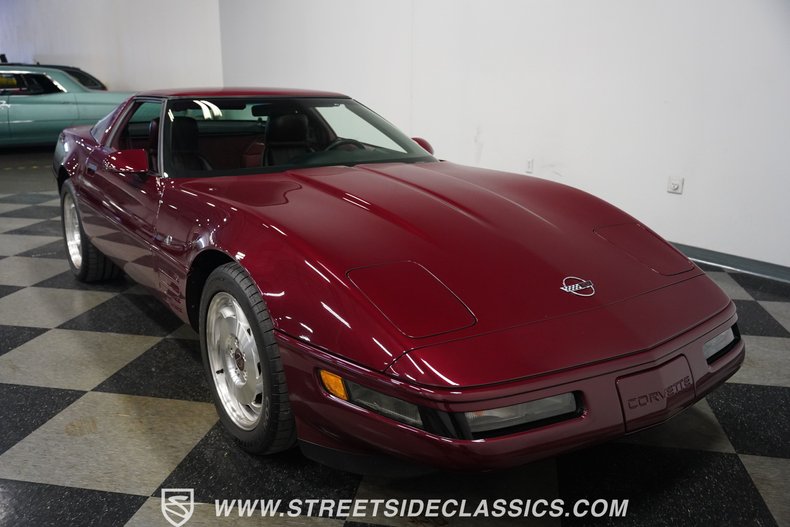 Chevrolet-Corvette-1993-Ruby-Red-Metallic-Ruby-Red-25