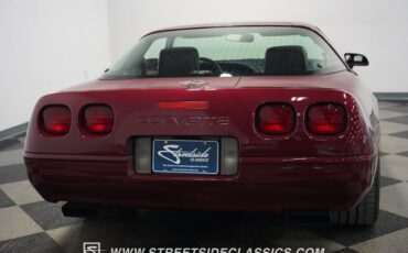 Chevrolet-Corvette-1993-Ruby-Red-Metallic-Ruby-Red-34