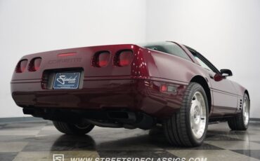Chevrolet-Corvette-1993-Ruby-Red-Metallic-Ruby-Red-35