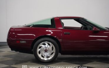Chevrolet-Corvette-1993-Ruby-Red-Metallic-Ruby-Red-37