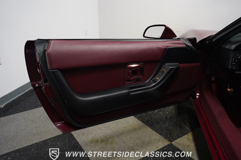 Chevrolet-Corvette-1993-Ruby-Red-Metallic-Ruby-Red-44