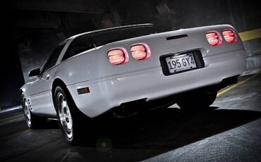 Chevrolet-Corvette-1993-White-2
