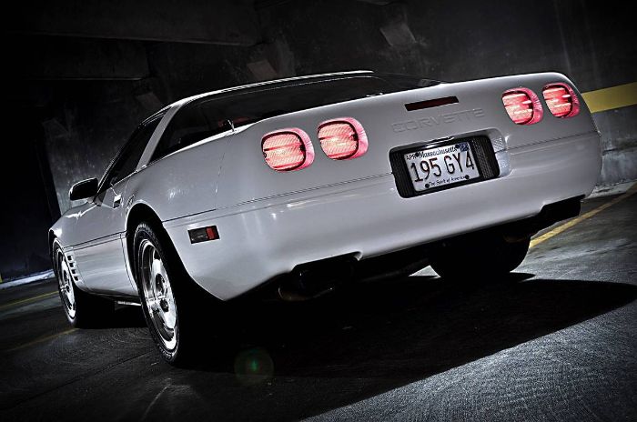Chevrolet-Corvette-1993-White-2