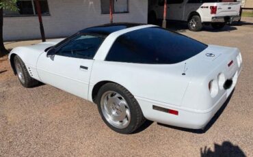 Chevrolet-Corvette-1993-White-Red-1