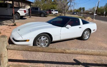 Chevrolet-Corvette-1993-White-Red-22