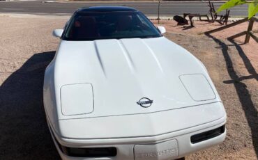 Chevrolet-Corvette-1993-White-Red-24