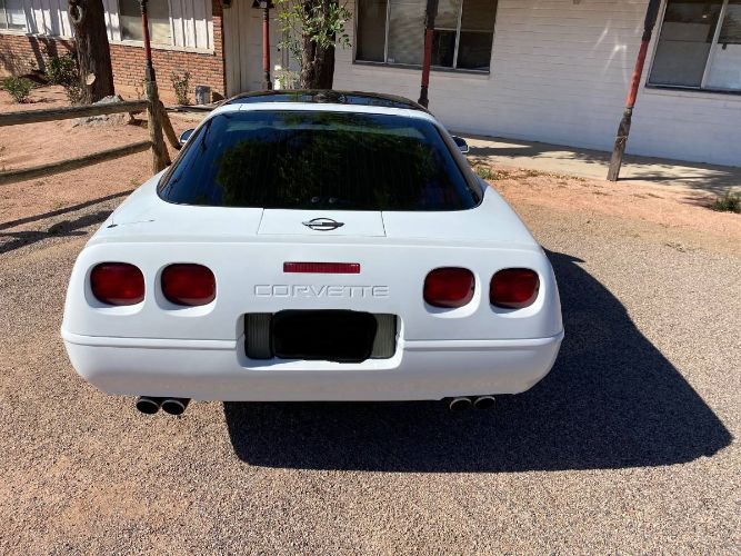 Chevrolet-Corvette-1993-White-Red-3
