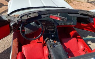 Chevrolet-Corvette-1993-White-Red-6