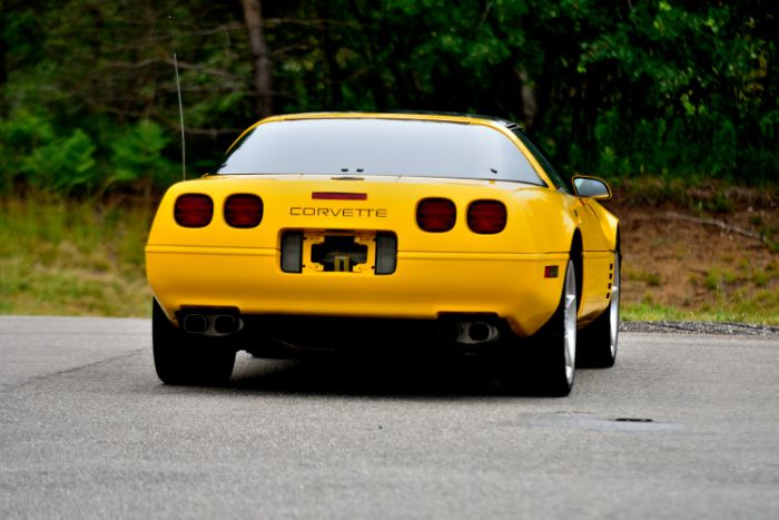 Chevrolet-Corvette-1993-Yellow-Black-1
