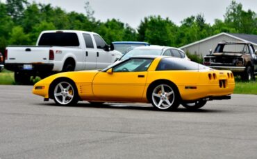Chevrolet-Corvette-1993-Yellow-Black-19