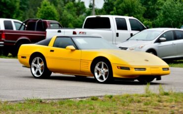 Chevrolet-Corvette-1993-Yellow-Black-27