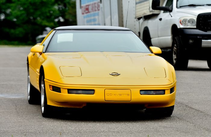 Chevrolet-Corvette-1993-Yellow-Black-29