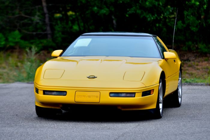 Chevrolet-Corvette-1993-Yellow-Black-30