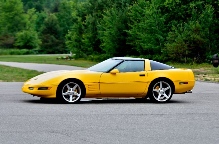 Chevrolet-Corvette-1993-Yellow-Black-33