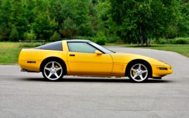 Chevrolet-Corvette-1993-Yellow-Black