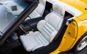 Chevrolet-Corvette-1993-yellow-5