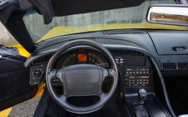 Chevrolet-Corvette-1993-yellow-6
