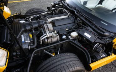 Chevrolet-Corvette-1993-yellow-8