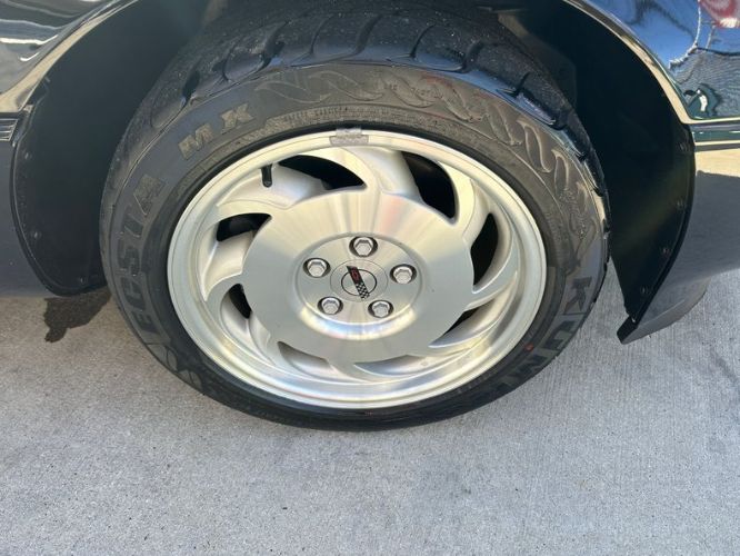 Chevrolet-Corvette-1994-11