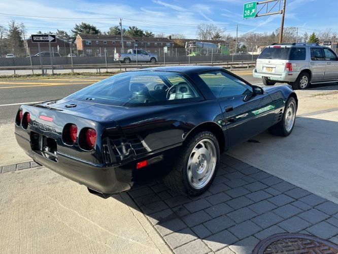 Chevrolet-Corvette-1994-21